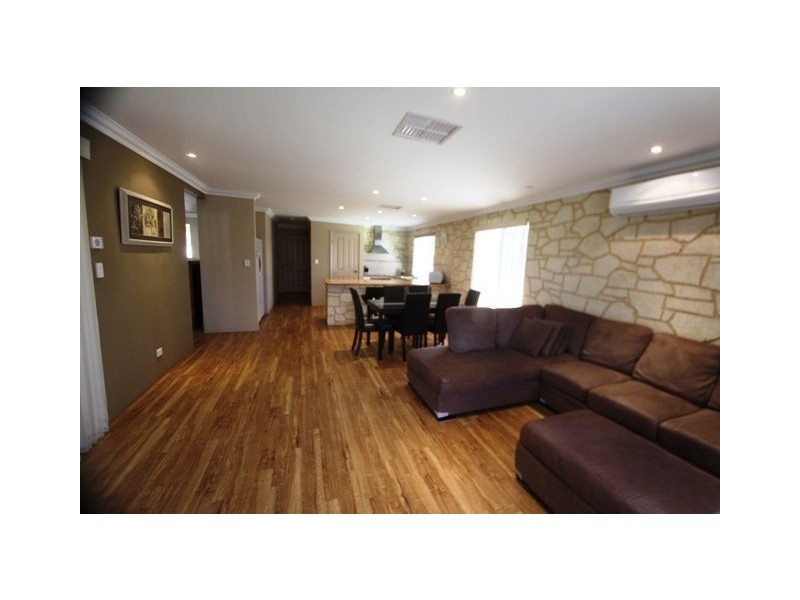 10 Jolly Rambler Turn, Ravenswood WA 6208