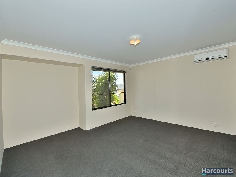 43 Highcliffe Circle, Lakelands WA 6180