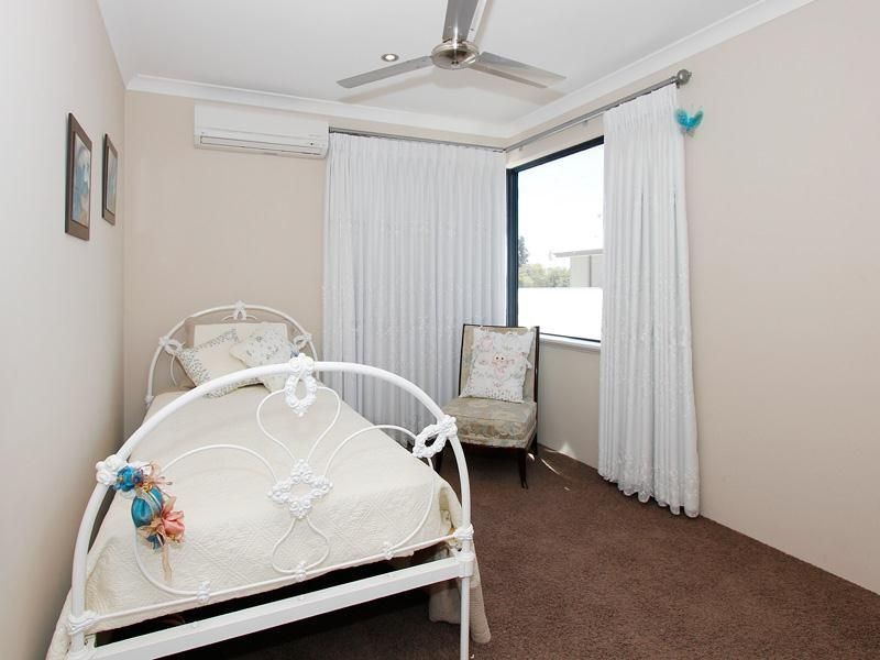 18 Shannon Road, Silver Sands WA 6210
