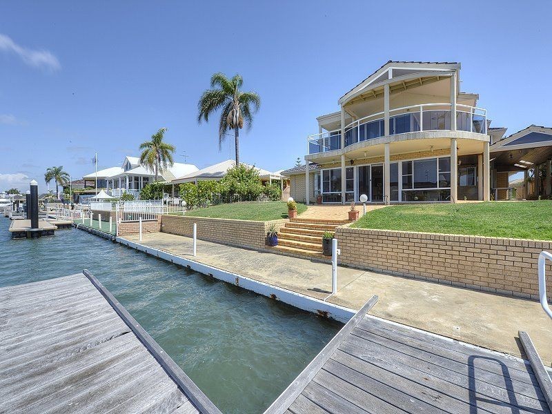 13 Fortescue Court, Dudley Park WA 6210