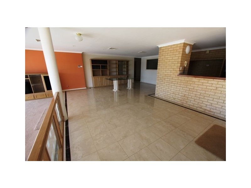13 Fortescue Court, Dudley Park WA 6210