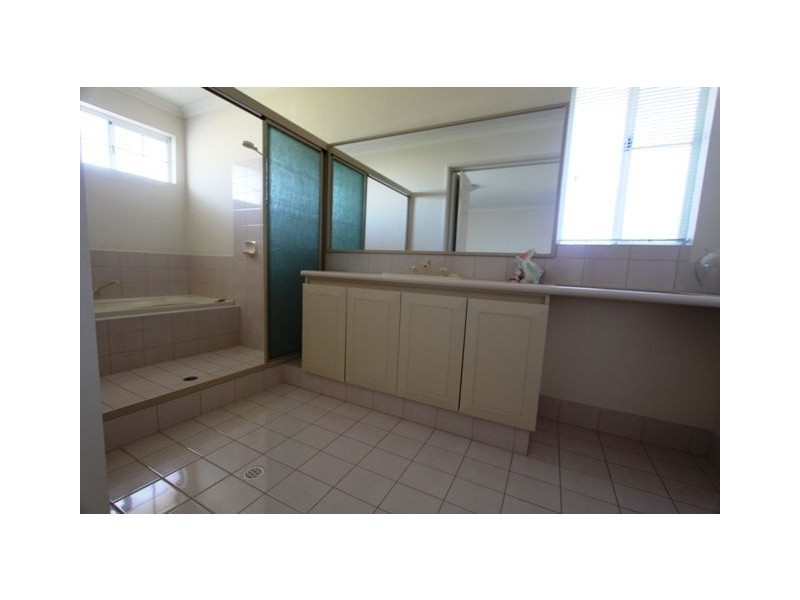 13 Fortescue Court, Dudley Park WA 6210
