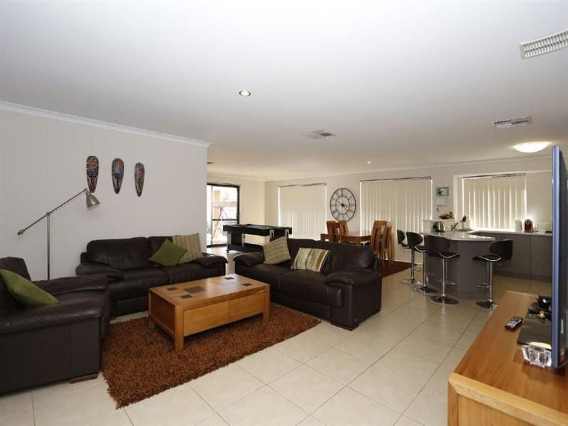 30 Seascapes Blvd, Halls Head WA 6210