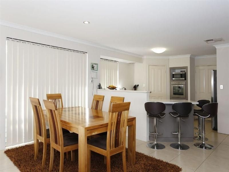 30 Seascapes Blvd, Halls Head WA 6210