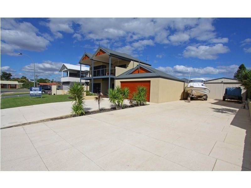 1 Eros Place, San Remo WA 6210