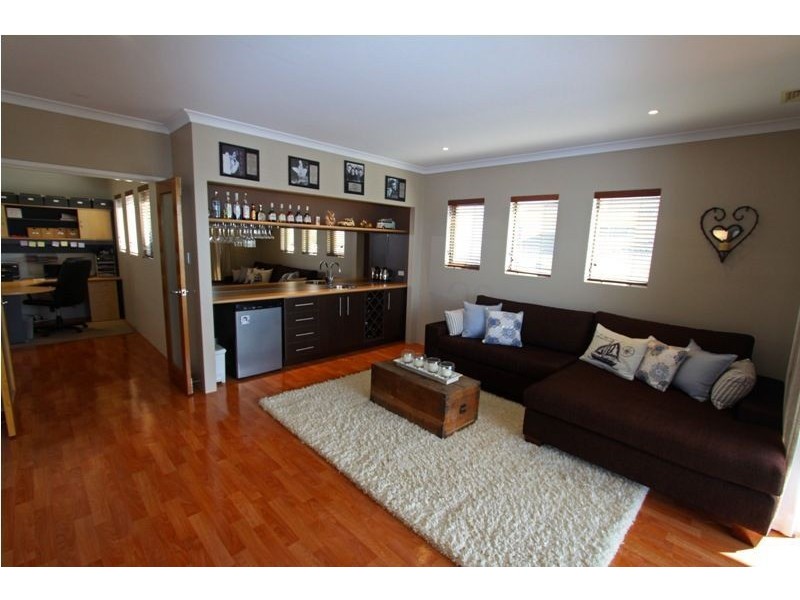 1 Eros Place, San Remo WA 6210