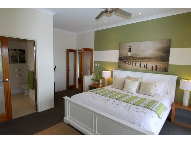 1 Eros Place, San Remo WA 6210