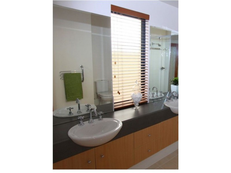 1 Eros Place, San Remo WA 6210