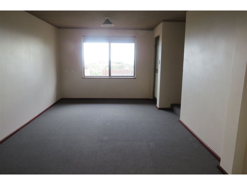 2/35B Halls Head Parade, Halls Head WA 6210