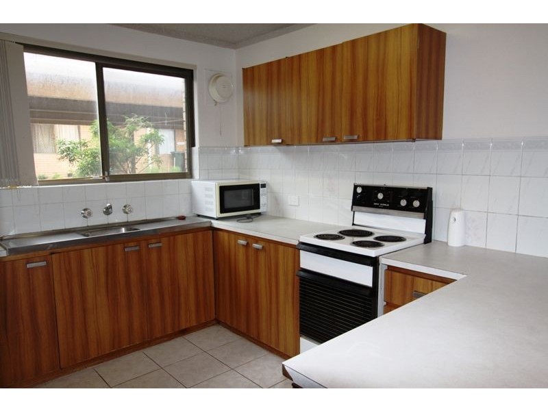 2/35B Halls Head Parade, Halls Head WA 6210