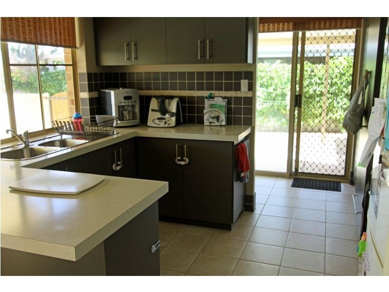 18 Nerrine Street, Falcon WA 6210