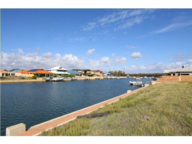 31 Erins Isle, Dudley Park WA 6210