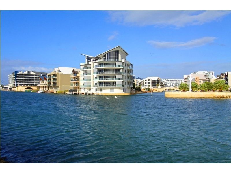 8/24 Veneto Lane, Mandurah WA 6210