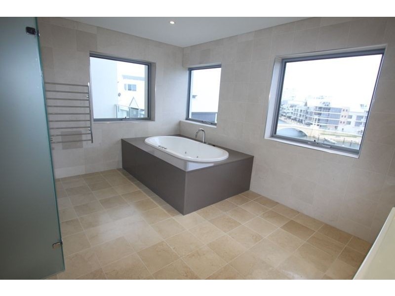 8/24 Veneto Lane, Mandurah WA 6210