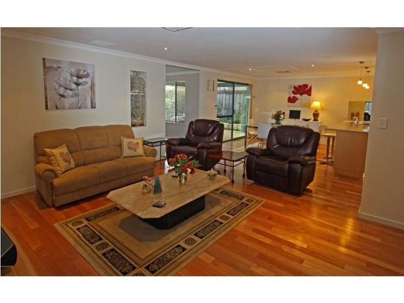 38 Boardwalk Boulevard, Halls Head WA 6210