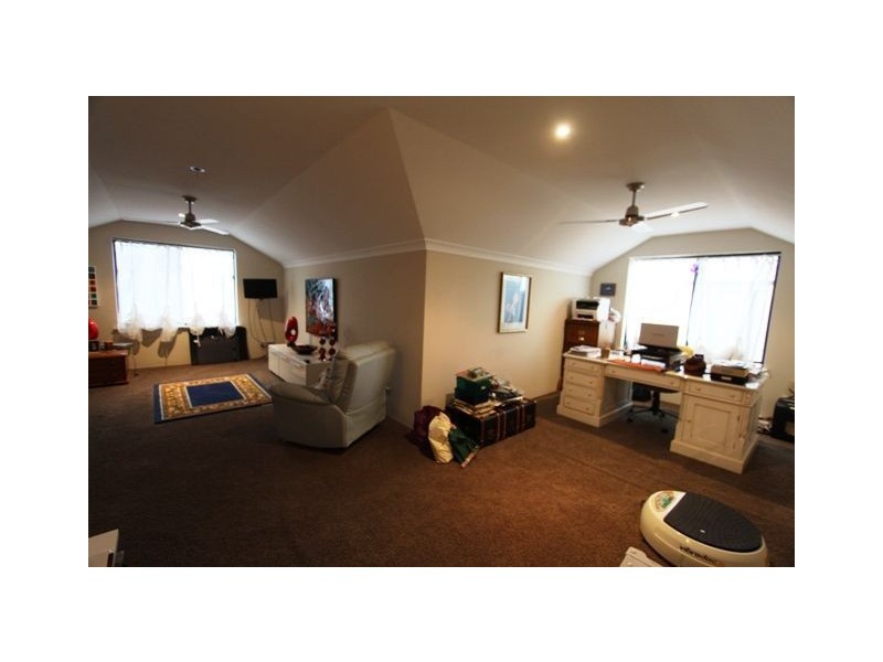 18 Shannon Road, Silver Sands WA 6210