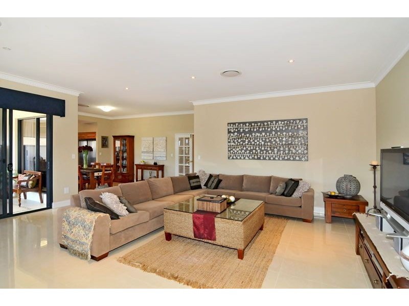 12 Ragamuffin Point, Halls Head WA 6210