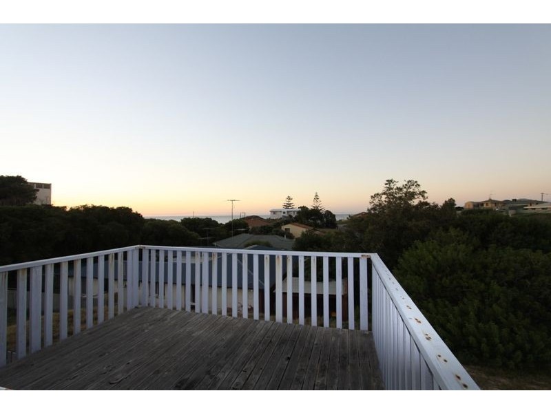 12 Mippi Road, Halls Head WA 6210