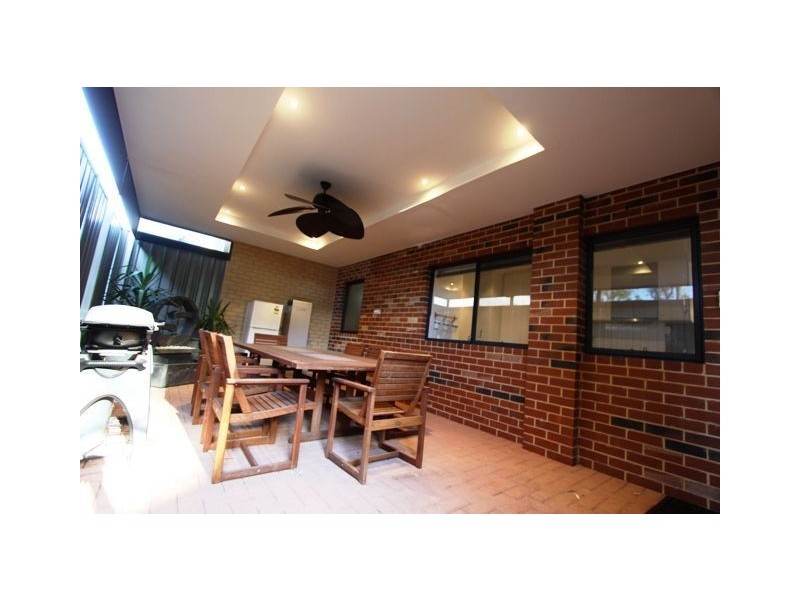 29/1 Mariners Cove Drive, Dudley Park WA 6210