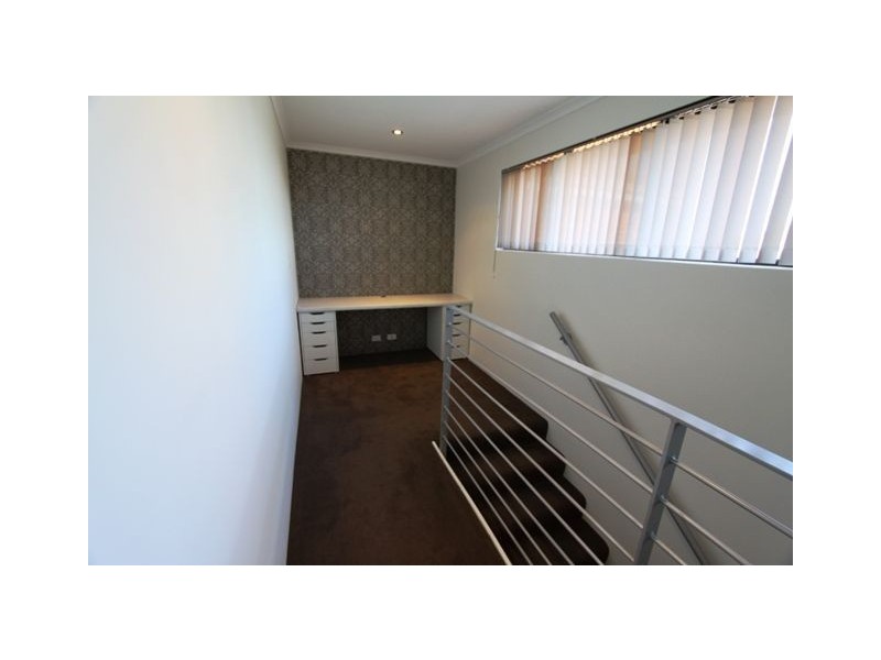 29/1 Mariners Cove Drive, Dudley Park WA 6210