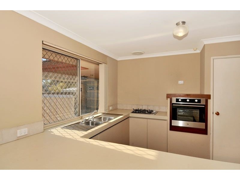 1 Kedron Place, Greenfields WA 6210