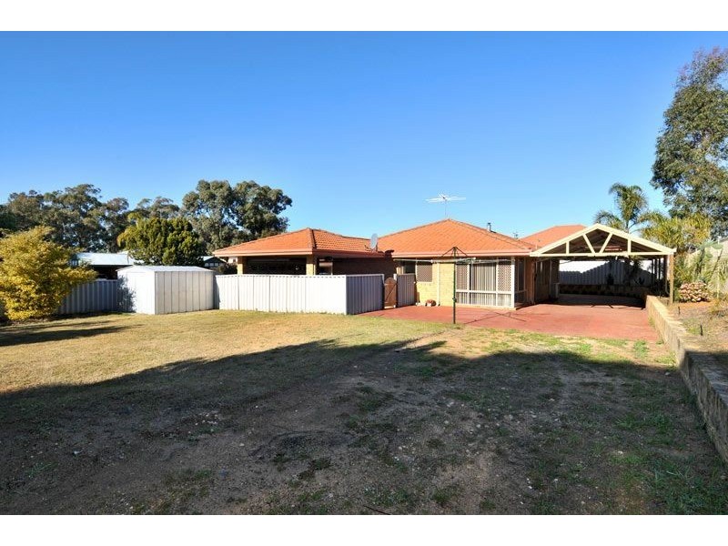 1 Kedron Place, Greenfields WA 6210