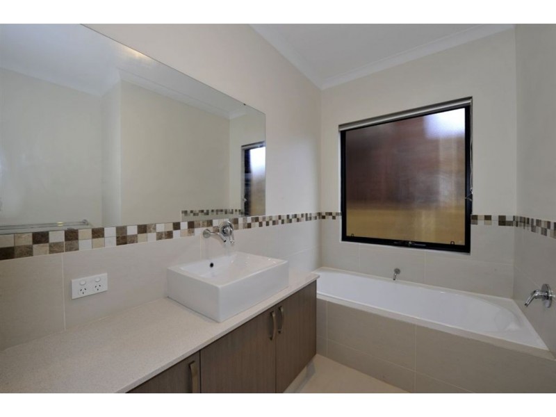 27a Spring Blvd, Dawesville WA 6211