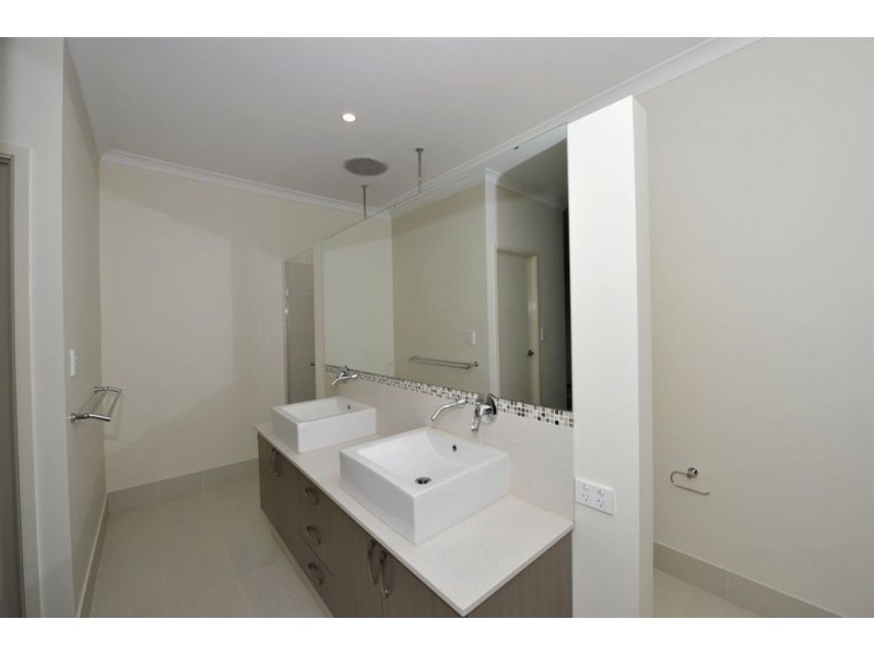 27B Spring Blvd, Dawesville WA 6211