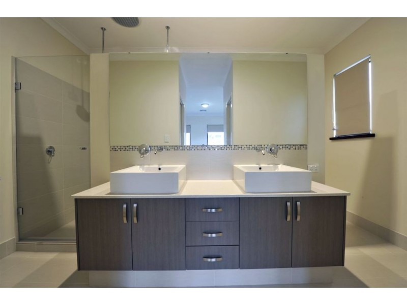 27B Spring Blvd, Dawesville WA 6211