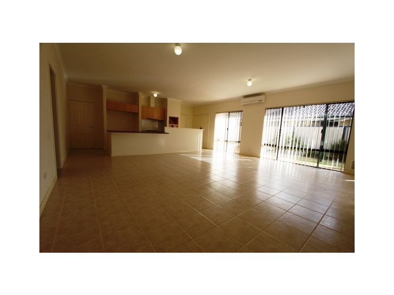 13 Caslano Way, Meadow Springs WA 6210
