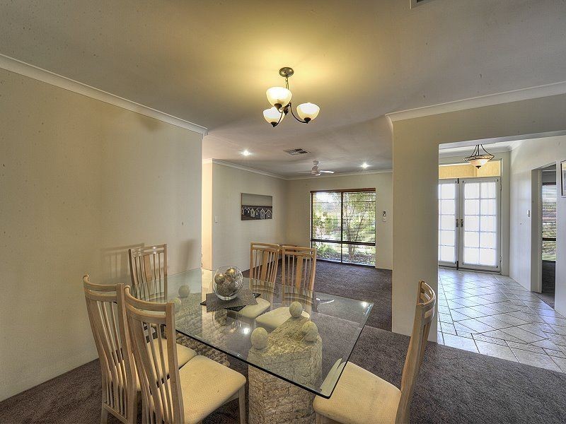 28 Caravel Way, Halls Head WA 6210