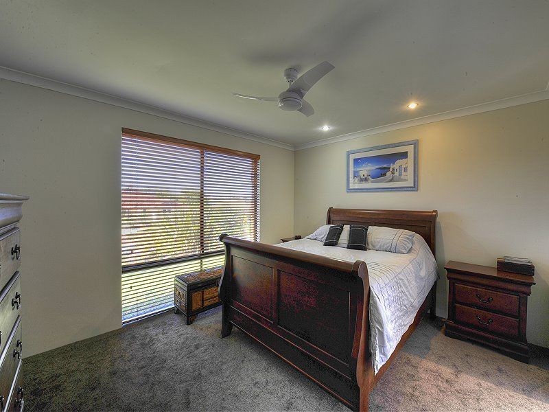 28 Caravel Way, Halls Head WA 6210