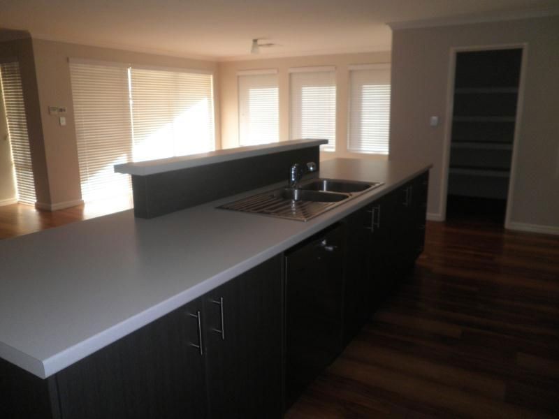 136 Countess Circuit, South Yunderup WA 6208