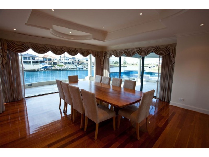 51 Aztec Island Retreat, Halls Head WA 6210