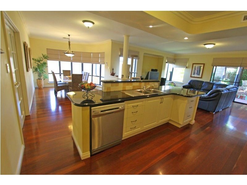 4 Cervantes Drive, Erskine WA 6210