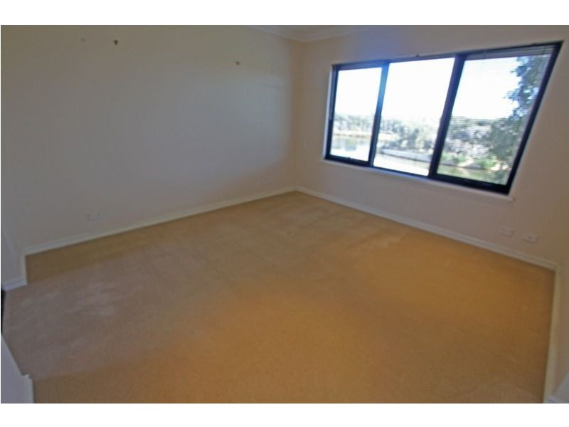 45 Darwin Terrace, Dudley Park WA 6210