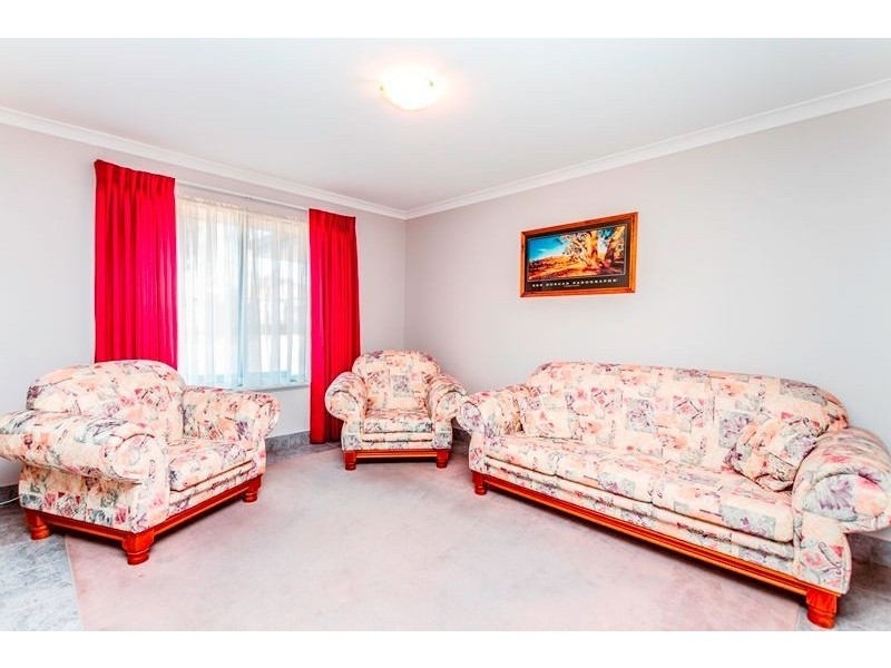 10 Montego Way, Halls Head WA 6210