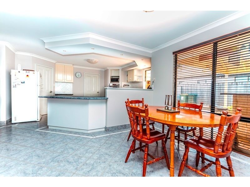 10 Montego Way, Halls Head WA 6210