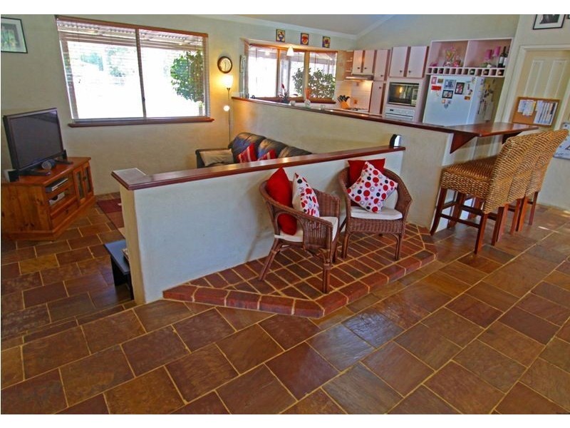 84 Victoria Circle, Greenfields WA 6210