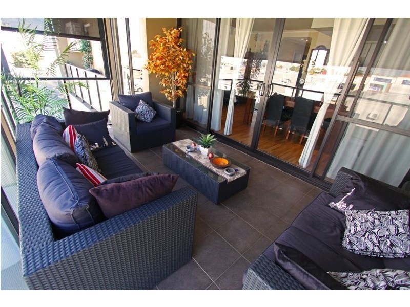 6/15 Davey Street, Mandurah WA 6210