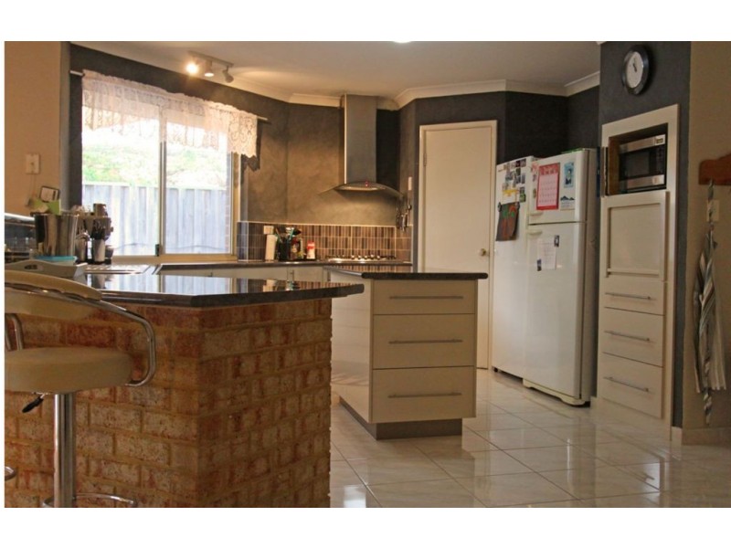 115 Midsummer Circle, Pinjarra WA 6208