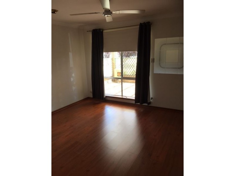 2/18 Stewart Street, Silver Sands WA 6210