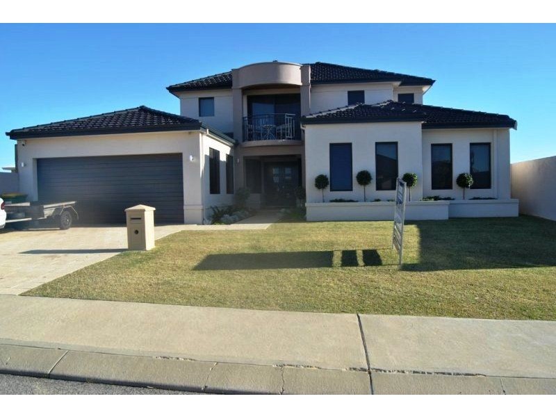 8 Seaview Place, Wannanup WA 6210