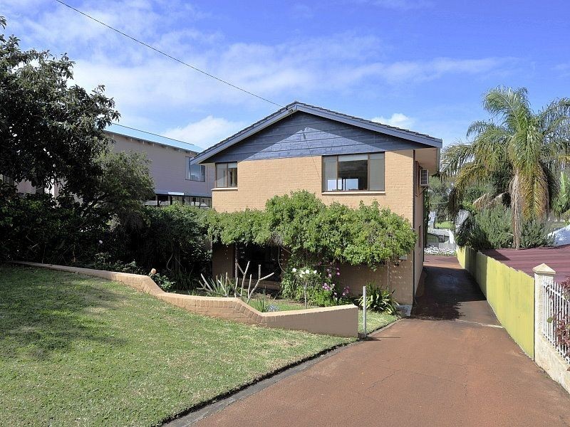 37 Hill Street, Halls Head WA 6210