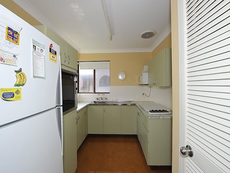 37 Hill Street, Halls Head WA 6210