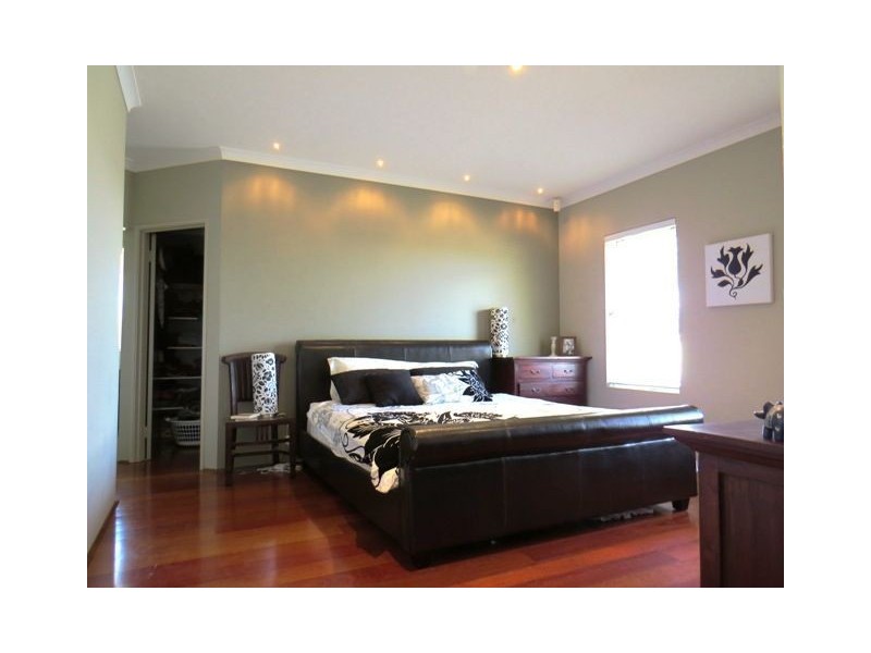 1 Dalona Parkway, Lakelands WA 6180