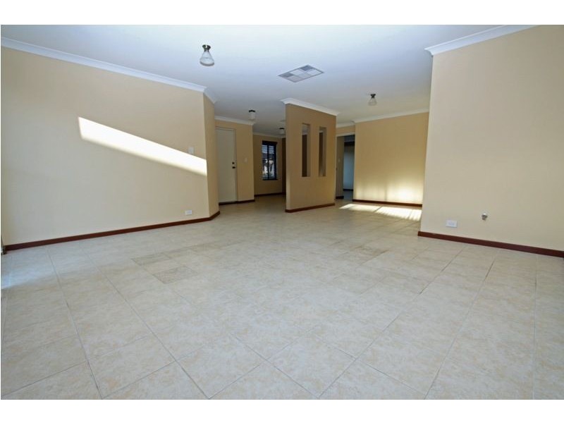 30 Petit Loop, Dudley Park WA 6210