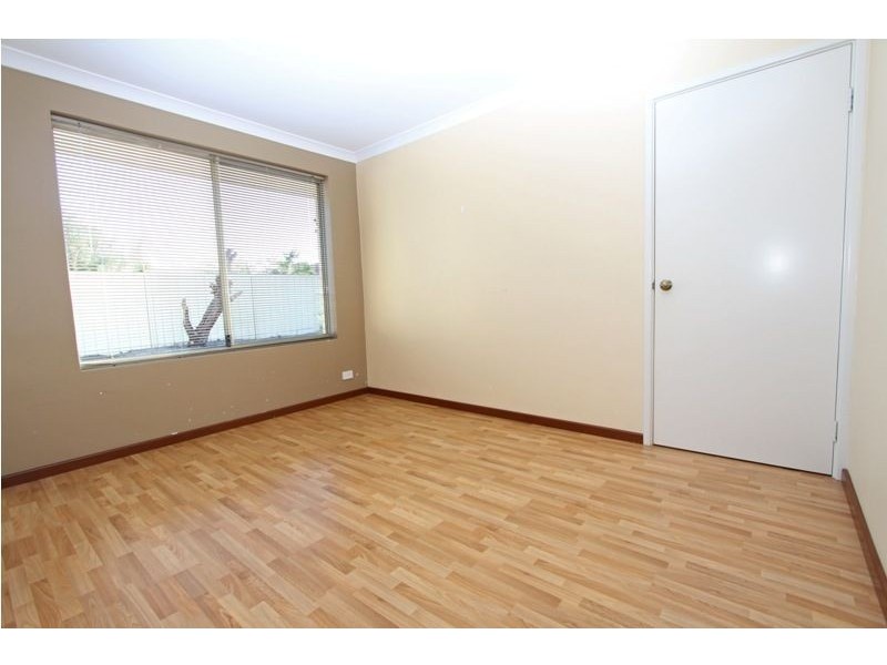 30 Petit Loop, Dudley Park WA 6210