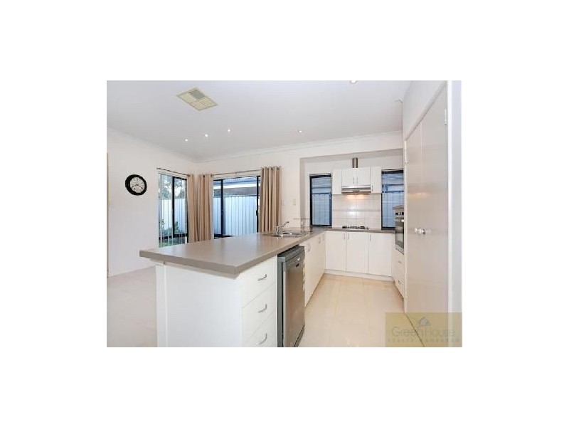 6 Spencer Lane, Meadow Springs WA 6210