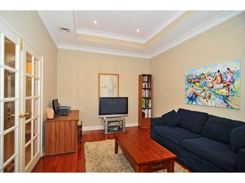 12 Ragamuffin Point, Halls Head WA 6210